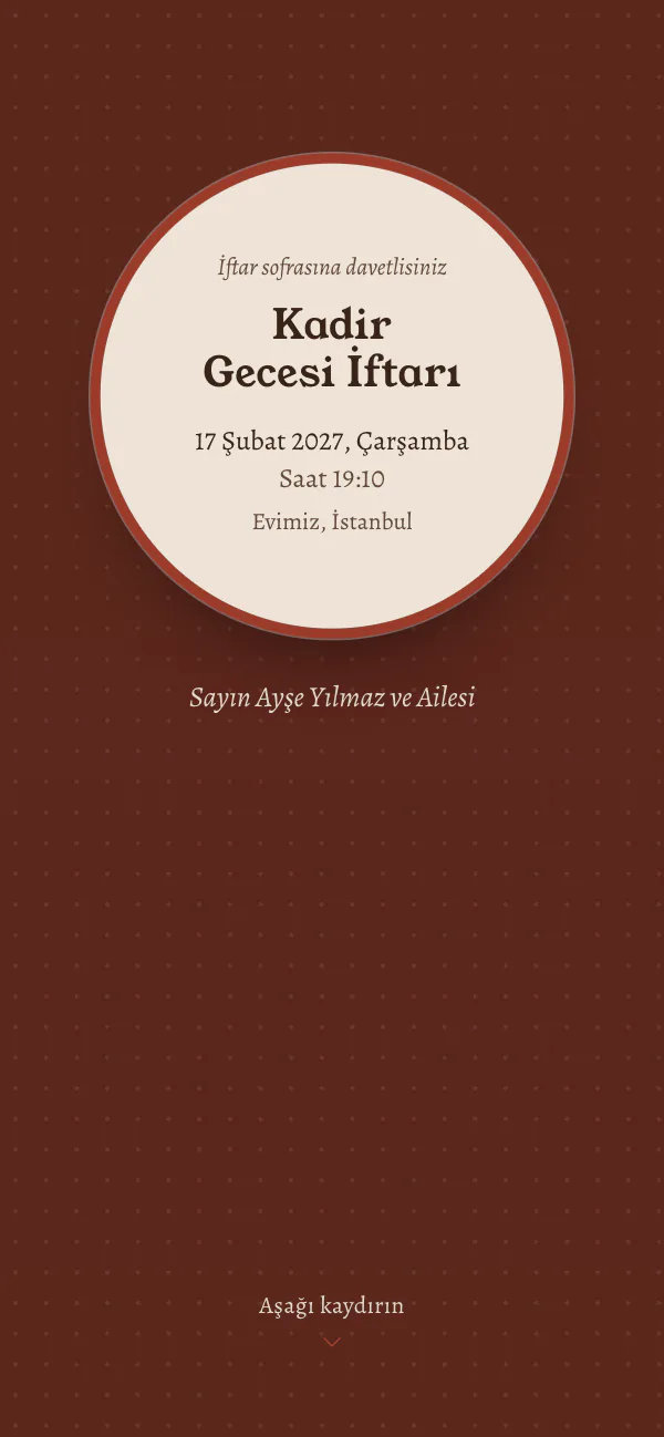 Dijital iftar davetiyesi kapağı: Bakır Sini tasarımı telefon ekranında
